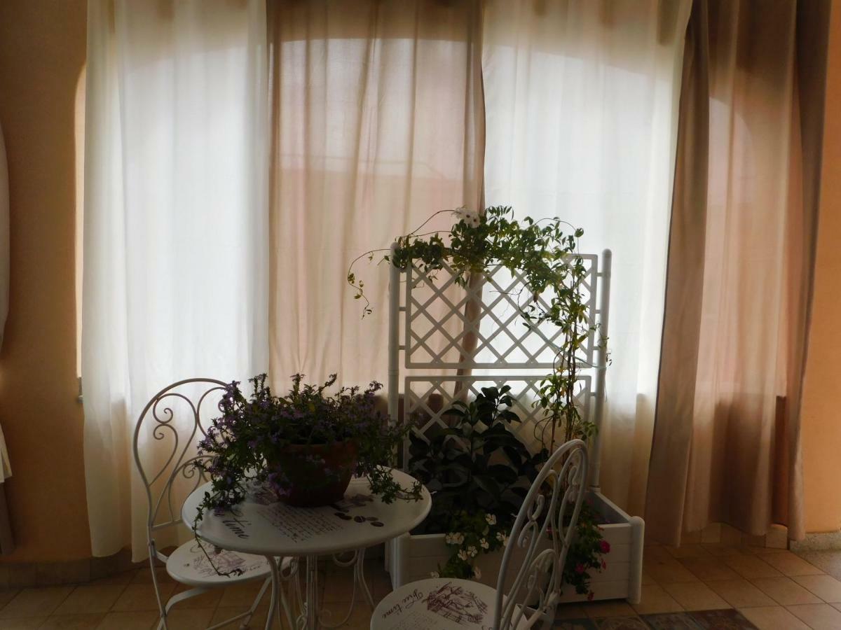 B&B Sos Manneddos 波萨达 外观 照片